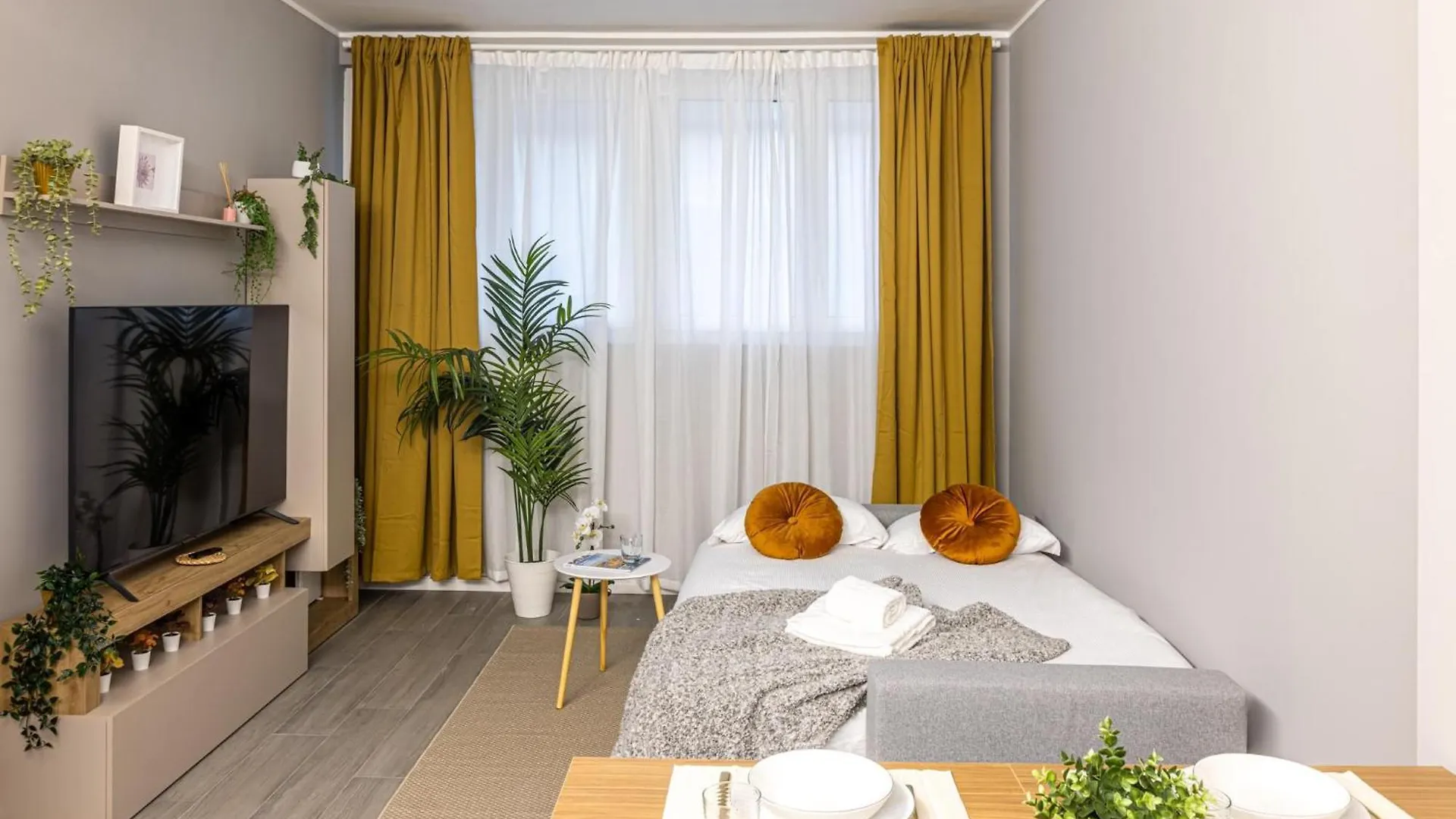 Lovely Apartment - 15Min Duomo, Milano